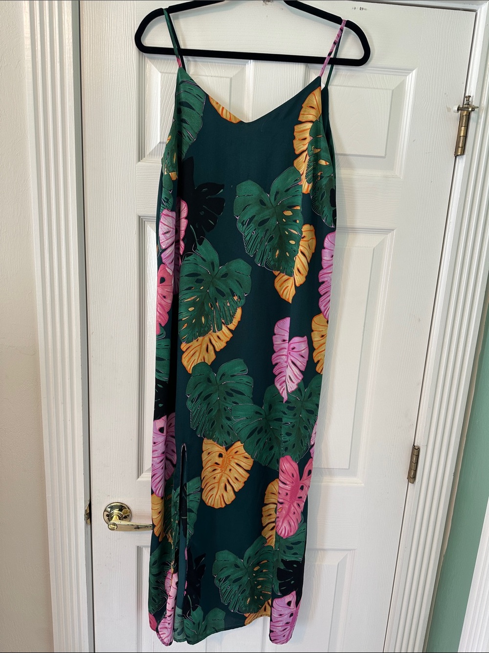 Green Tropical Leaf Slip Dress with Pink & Yellow Accents (M)